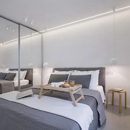 Sleeps 10 With Pool And Air Con 欧苏西奥