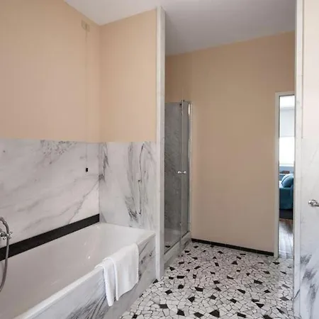 Sleeps 10 With Pool And Air Con Villa