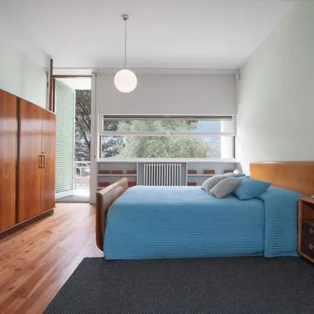 Sleeps 10 With Pool And Air Con Villa Ossuccio