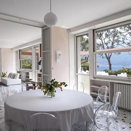Villa Sleeps 10 With Pool And Air Con *