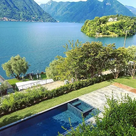 Βίλα Sleeps 10 With Pool And Air Con